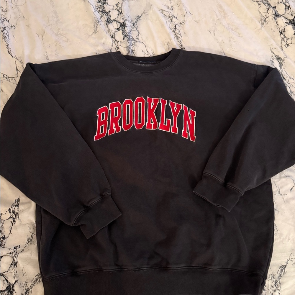 Brandy Melville Brooklyn Sweatshirt